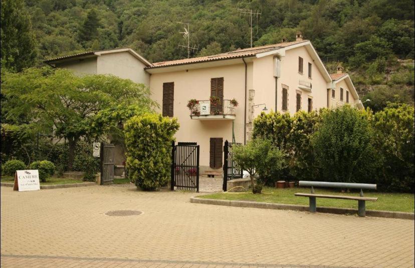 Rifugio Della Cascata Villa Collestatte Exterior photo